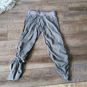 Ivivva grey pants